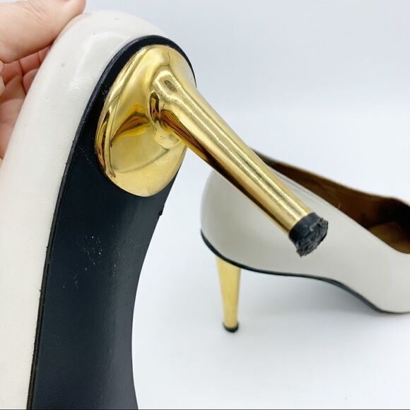 Stuart Weitzman Vintage Ivory Pointed Toe Pump w/Gold Metal Stiletto Heel 7.5 - Picture 7 of 16